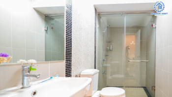 *****ทาวน์เฮ้าส์มือสอง กรุงเทพฯ ม.เดอะนิช รามอินทรา เนื้อที่ 22.1 ตร.ว. ฟังก์ชันจัดเต็มถึง 4 ห้องนอน 3 ห้องน้ำ 2 ที่จอดรถ บ้านสวยพร้อมอยู่ บรรยากาศเงียบสงบ บนทำเลดี ใกล้แฟชั่นไอส์แลนด์ และทางด่วน "รามอินทรา-อาจณรงค์"